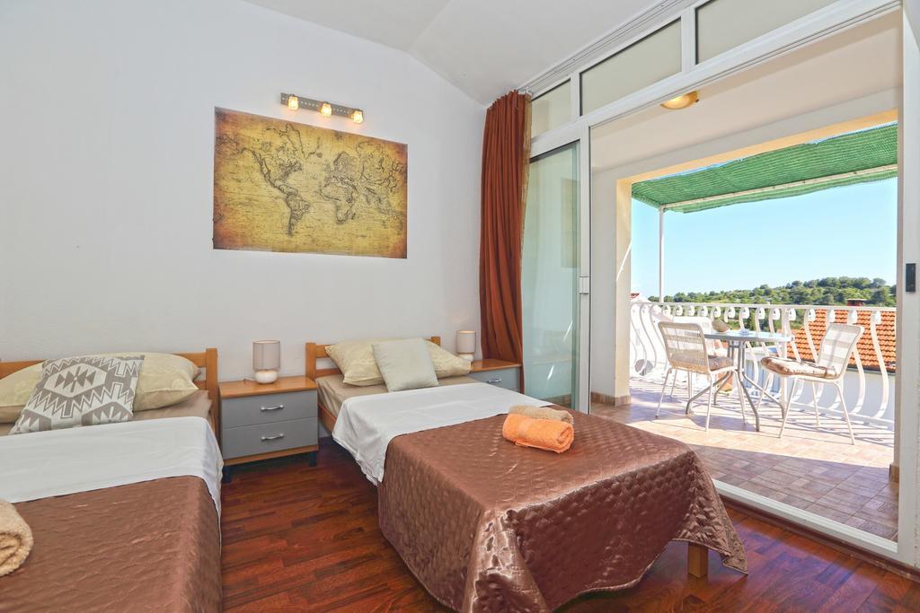 Apartmani Niki Hvar Hvar Town Oda fotoğraf